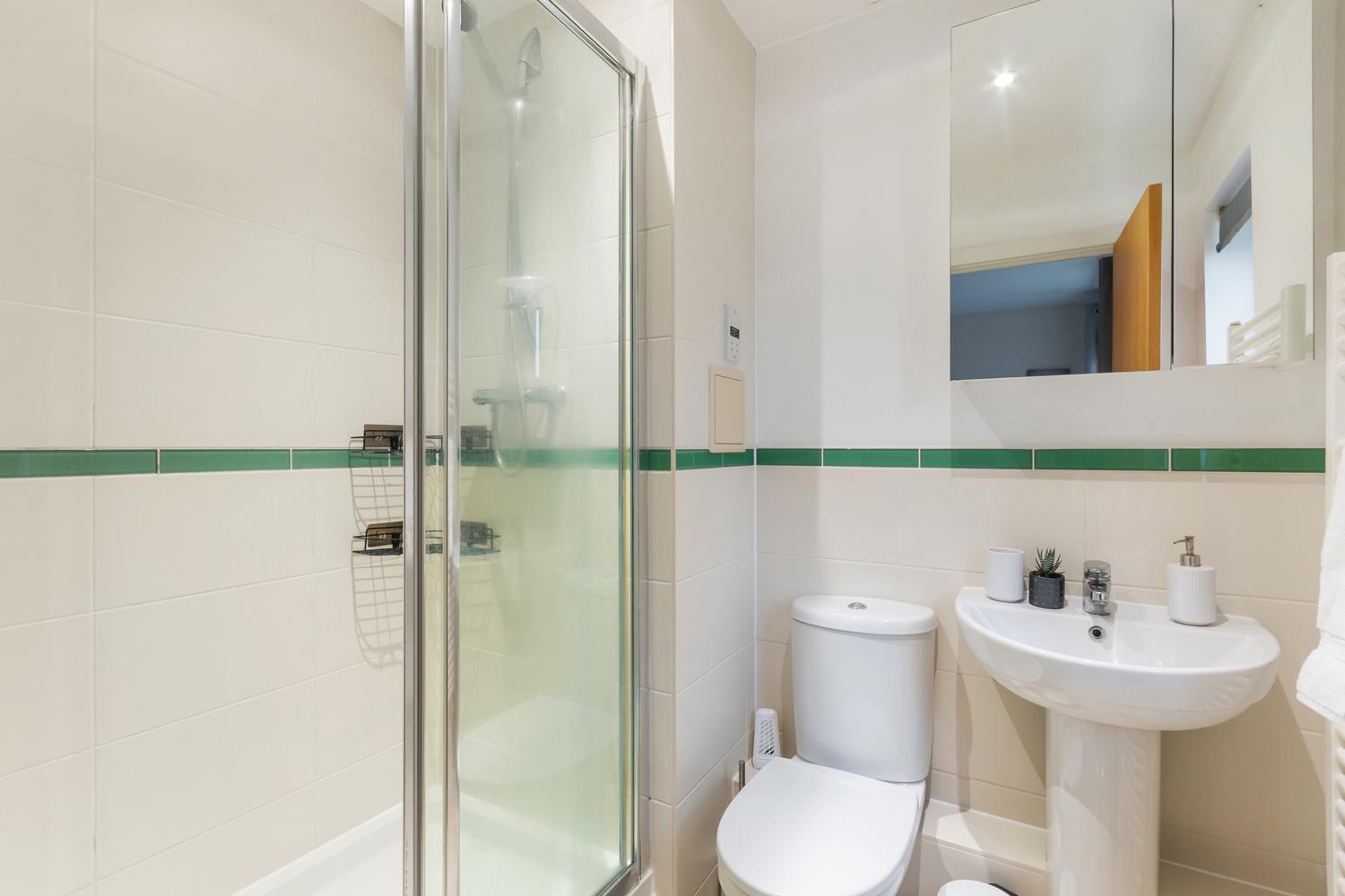 Вилла Sleeps9 Parking&Garage 17 Mins To Gatwick, 30 To London Merstham Экстерьер фото